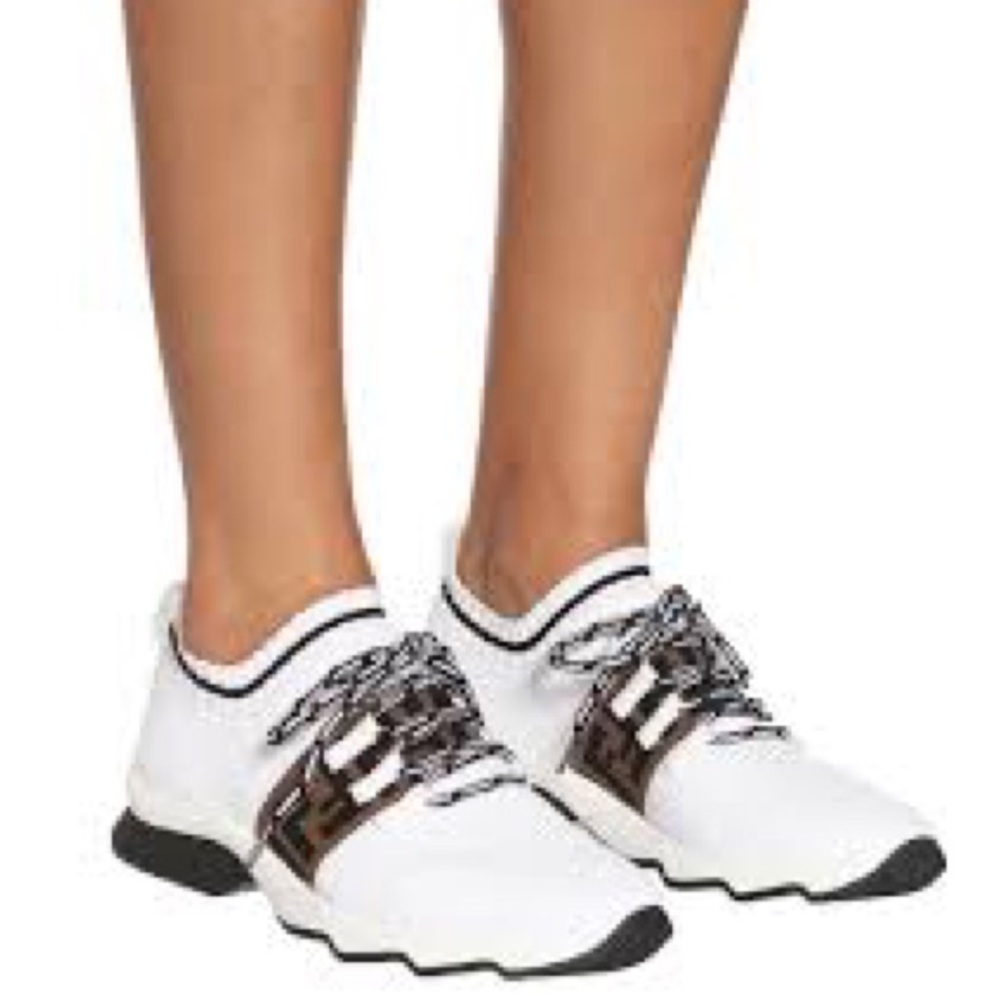 Preowned Fendi Women's Rococo Mesh Knit White Low Top Sneakers  size 39 US size8